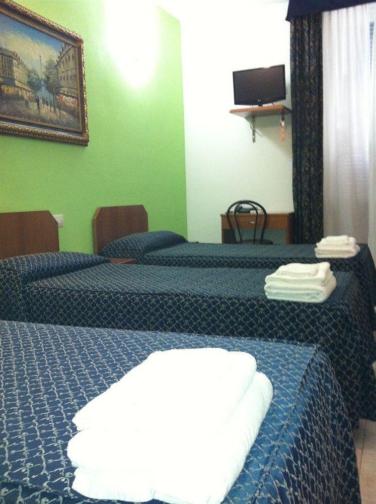 Hotel Aurelia Milano Centrale Zewnętrze zdjęcie